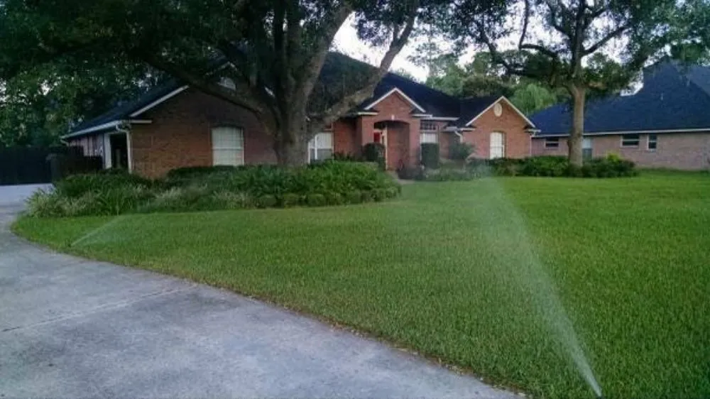 Affordable landscaping services experts serving Jacksonville, FL - Legend Property Services