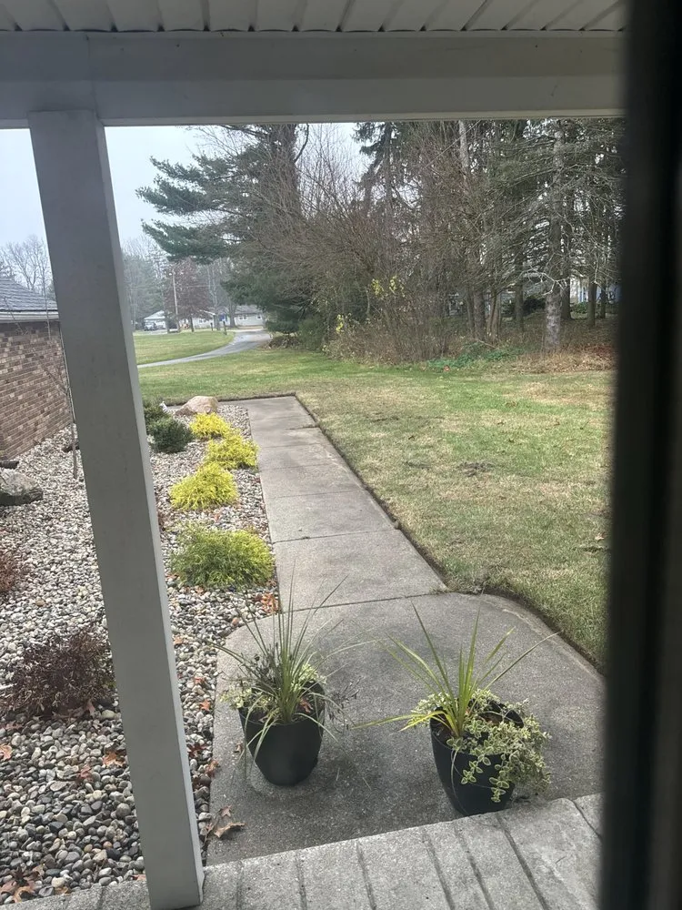 Reliable garden landscaping with custom design in Toledo, OH by Legendary Landscape and Lawns