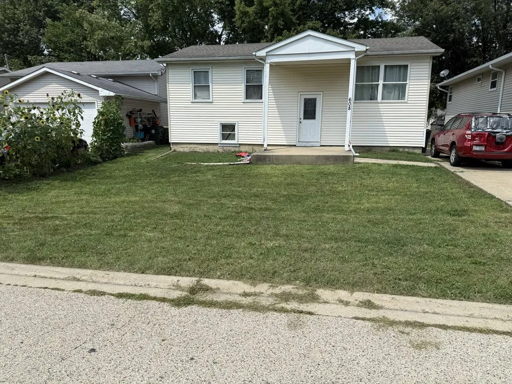 Trusted lawn care service in Chicago, IL by Legendary Landscaping