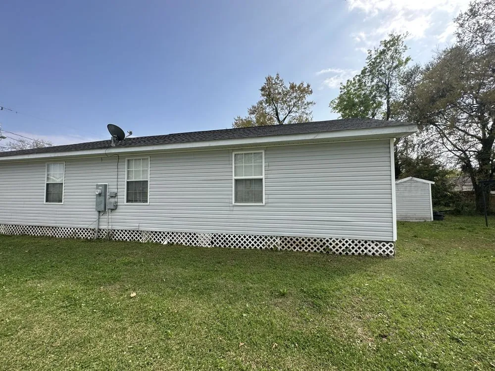 Affordable lawn mowing service experts serving Gulfport, MS - Legendary landscaping