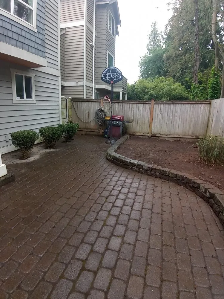 Local landscape installation near you in Lynnwood, WA by Legendary Landscaping
