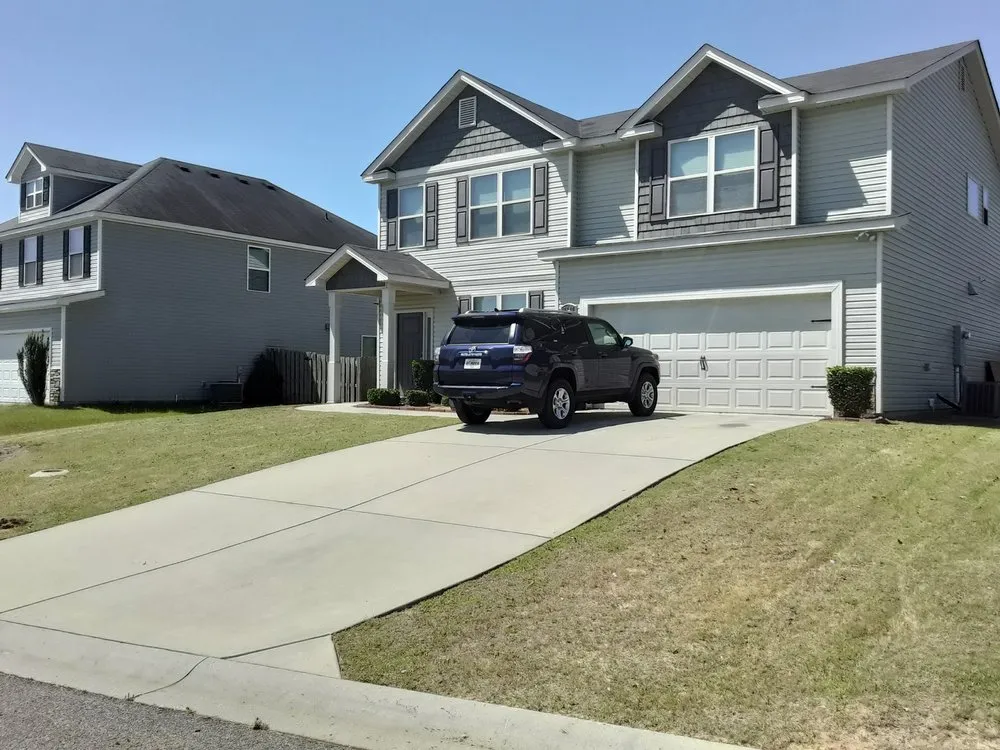 Top-rated lawn mowing service in Augusta, GA by Legendary Lawn Care