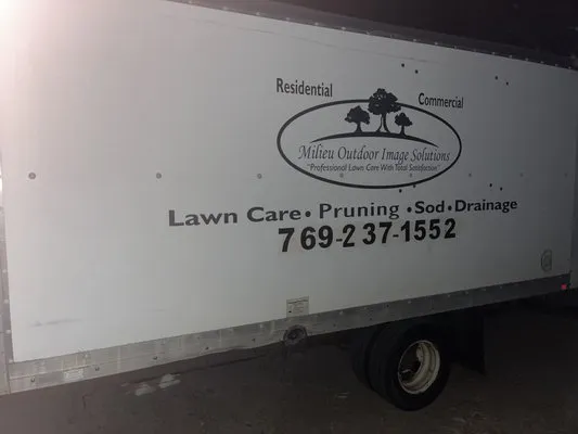 Legendary Lawn Care Logo