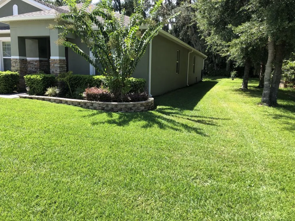 Affordable garden landscaping for year-round maintenance in Lake Mary, FL by Legendary Lawn Care Maintenance