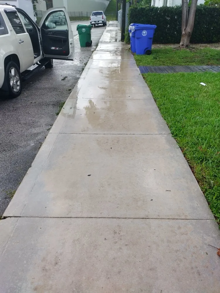 Trusted residential landscaping in Miami, FL by Legendary Lawn Care