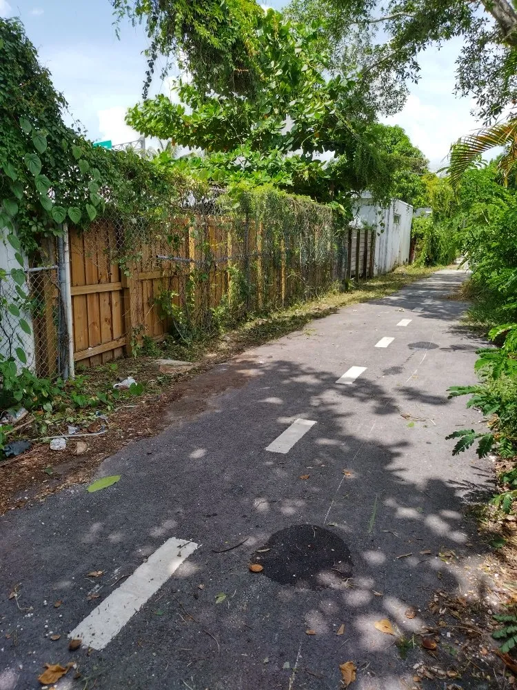 Professional lawn mowing service in Miami, FL by Legendary Lawn Care