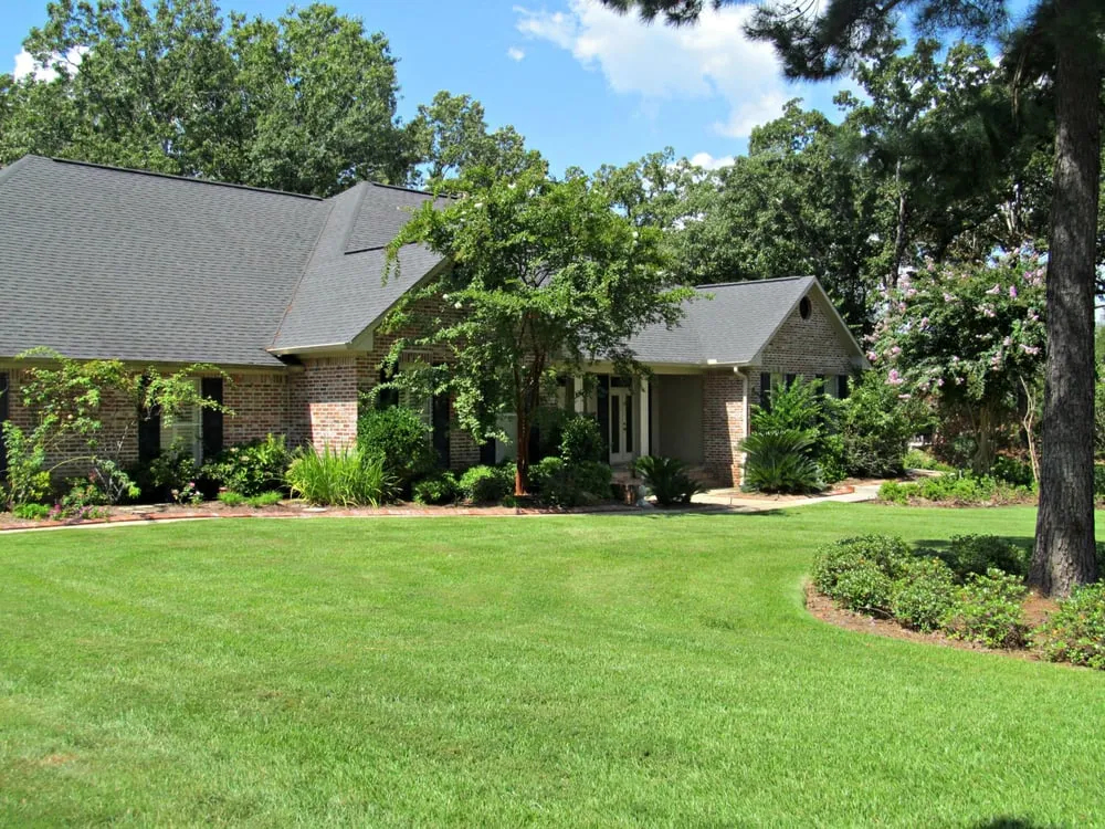 Reliable yard cleanup service for residential properties across Benton, LA - Legendary Lawn Care Services
