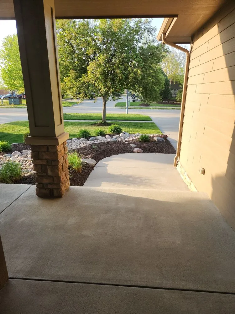 Reliable landscape installation in Omaha, NE - Legendscape