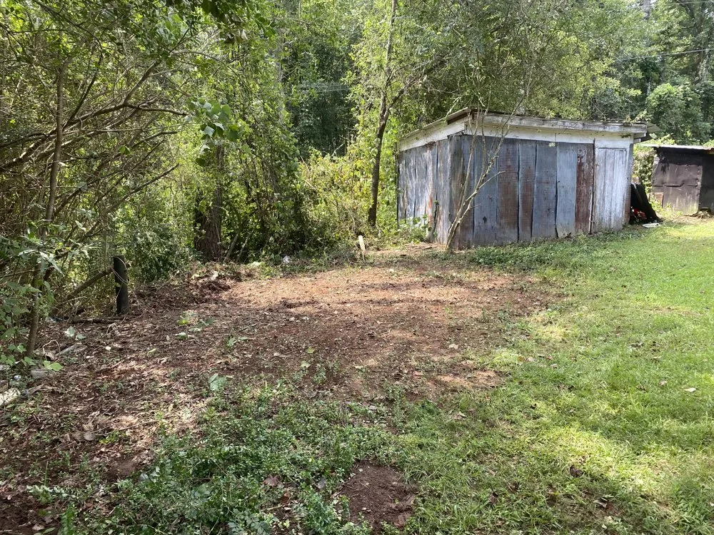Custom lawn care service experts serving Algoma, MS - Legit Landscaping