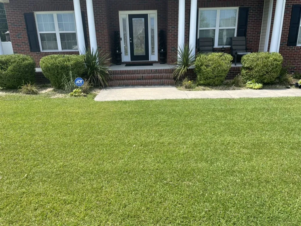 Local lawn mowing service in Jacksonville, NC - Legit Services Lawncare