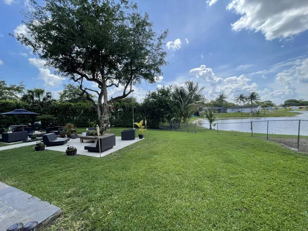 Reliable outdoor landscaping experts serving Miami, FL - Lego Lawn Services