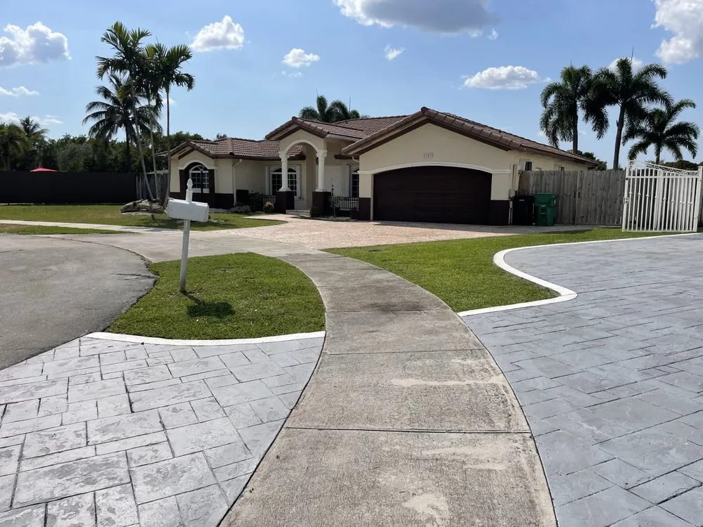 Custom landscaping services experts serving Miami, FL - Lego Lawn Services