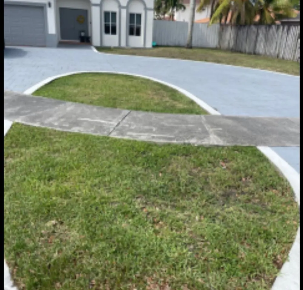 Professional garden landscaping for beautiful yards in Miami, FL by Lego Lawn Services