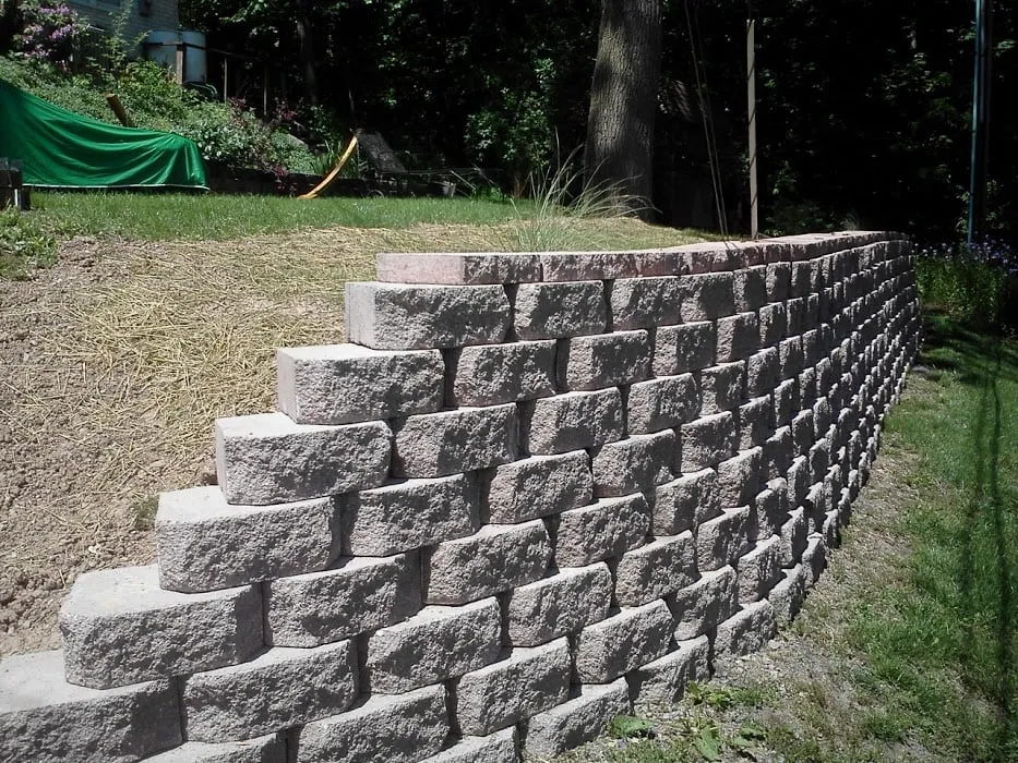 Top-rated lawn care service in Altoona, PA - Lego Services