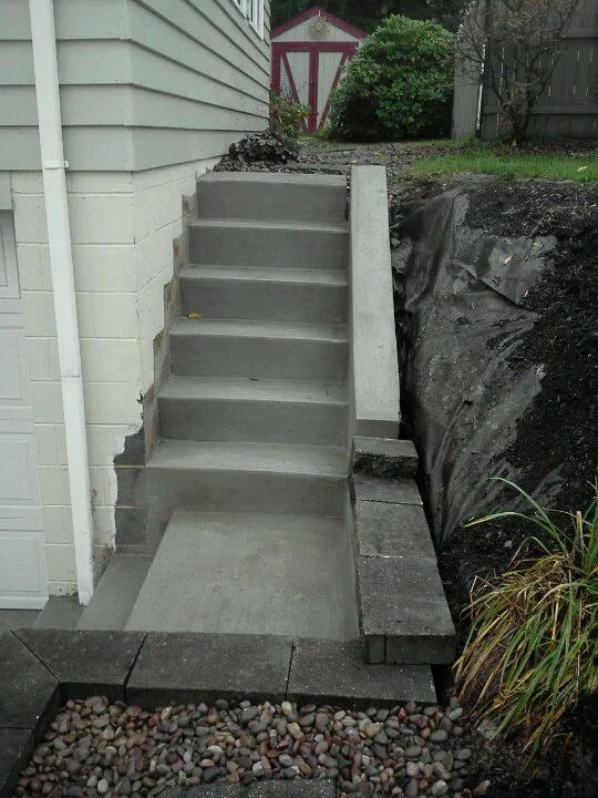 Custom lawn care service with custom design across Altoona, PA - Lego Services