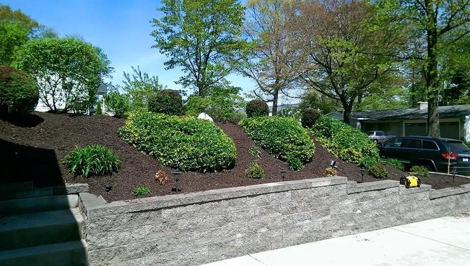 Custom lawn mowing service in Altoona, PA by Lego Services