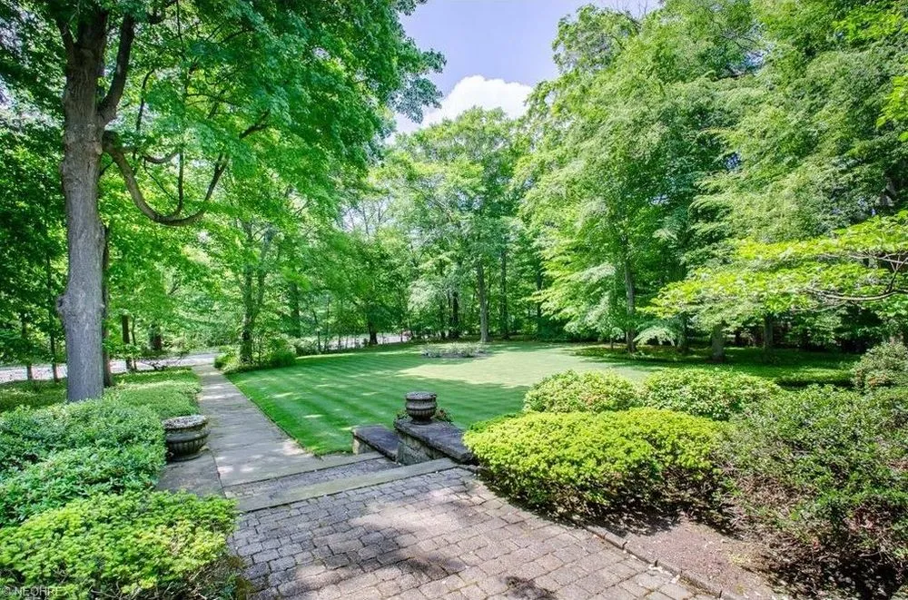 Affordable outdoor landscaping with custom design across Bratenahl, OH - Leibin Landscapes