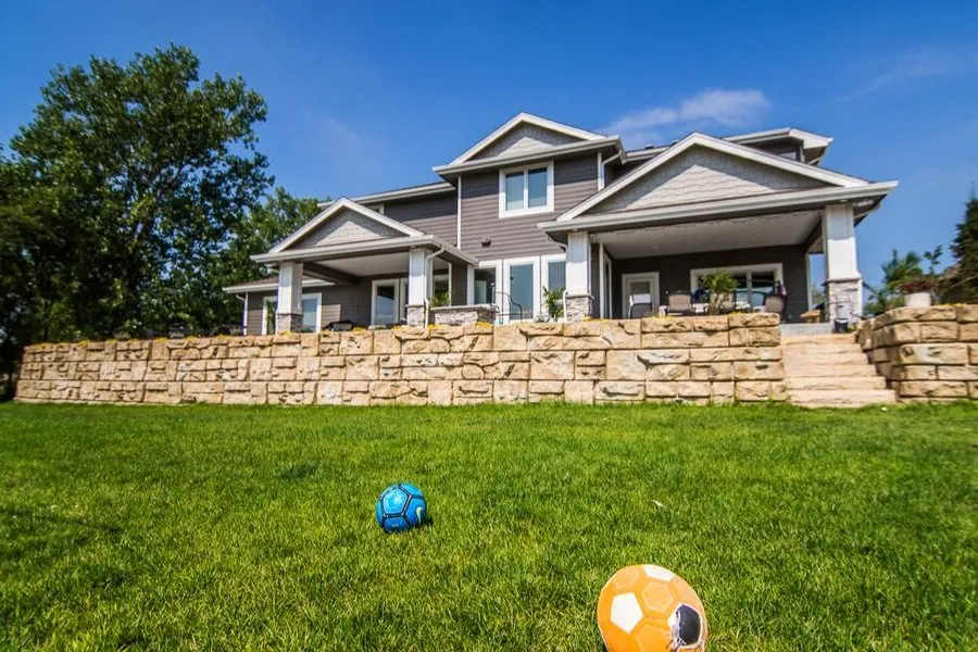 Reliable yard cleanup service for beautiful yards across Glenwood, IA - Leick Construction