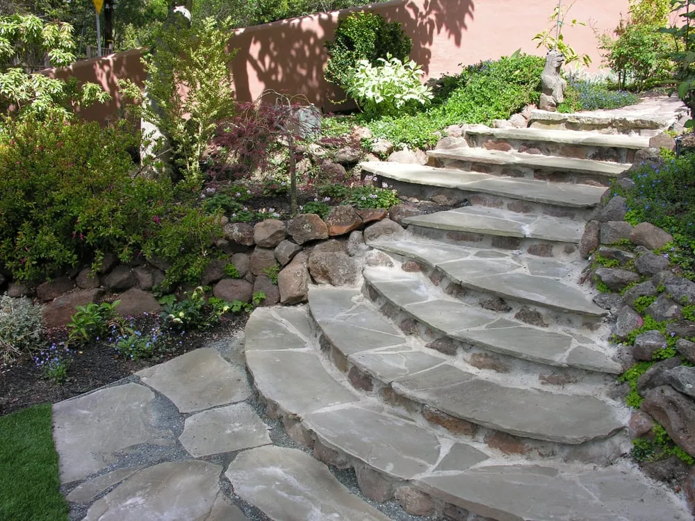 Professional yard maintenance experts serving Berkeley, CA - Leigh Designs