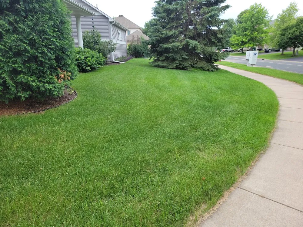 Local garden landscaping experts serving Champlin, MN - Leigh Outdoor Services