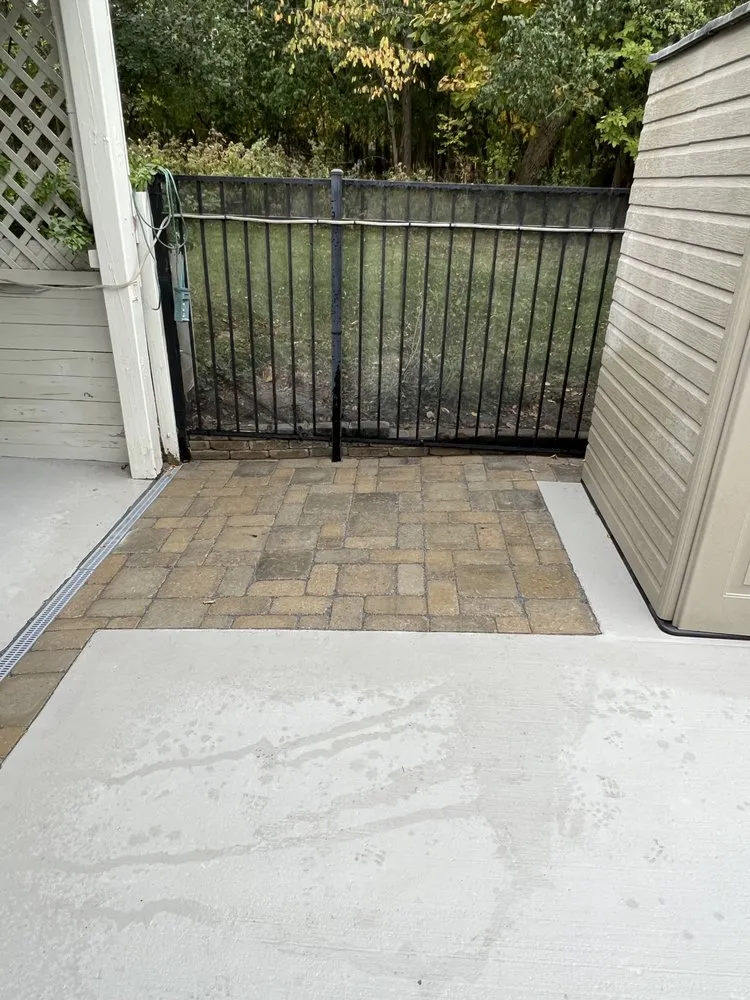 Custom lawn care service in Ypsilanti, MI - Leija Brick Paver