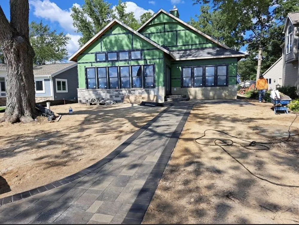 Top-rated residential landscaping in Ypsilanti, MI by Leija Brick Paver