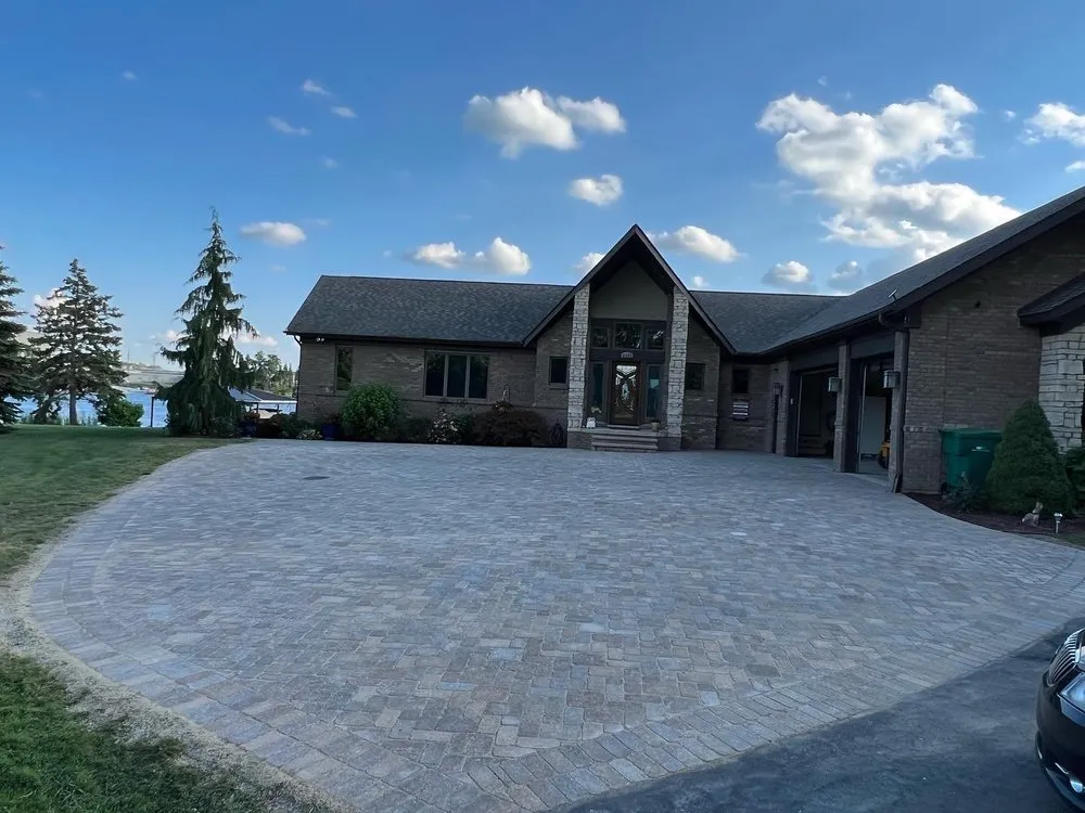 Professional lawn mowing service in Ypsilanti, MI by Leija Brick Paver