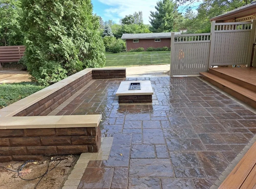 Top-rated lawn care service in Ypsilanti, MI by Leija Brick Paver