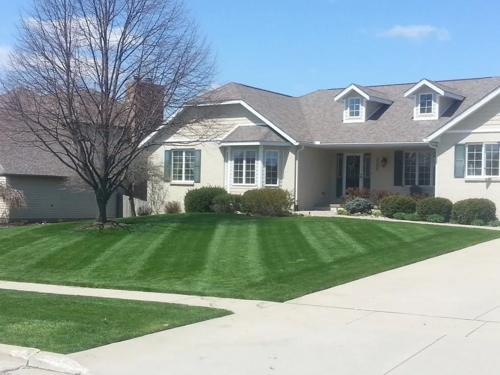 Reliable lawn mowing service with custom design across Lexington, KY - Leisure Lawn and Landscaping
