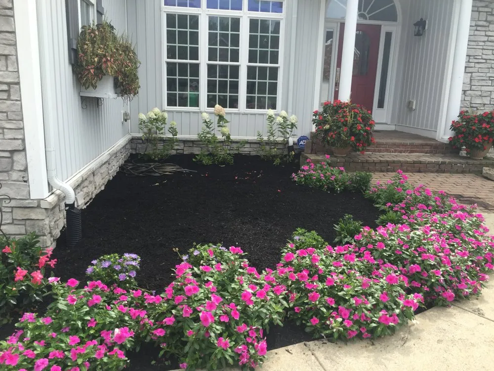 Custom yard cleanup service experts serving Lexington, KY - Leisure Lawn and Landscaping