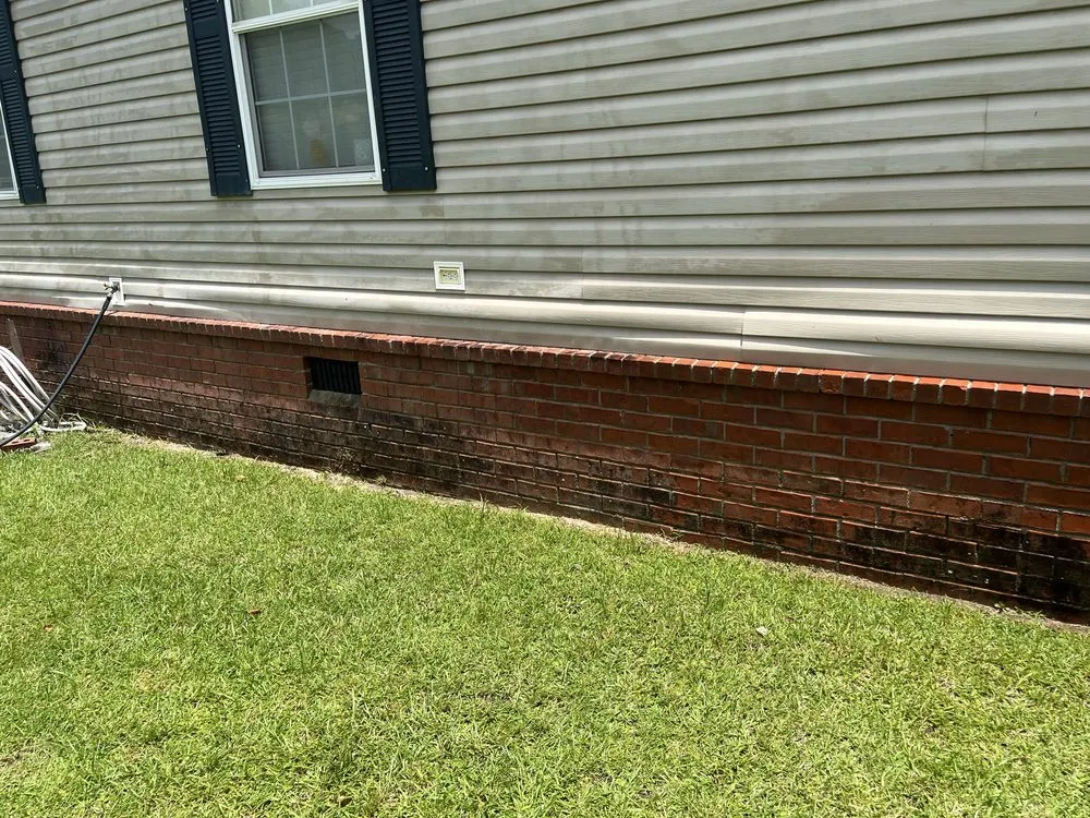 Affordable yard cleanup service in Summerville, SC - Leisure Lawn Care Pressure Washing and Debris Removal