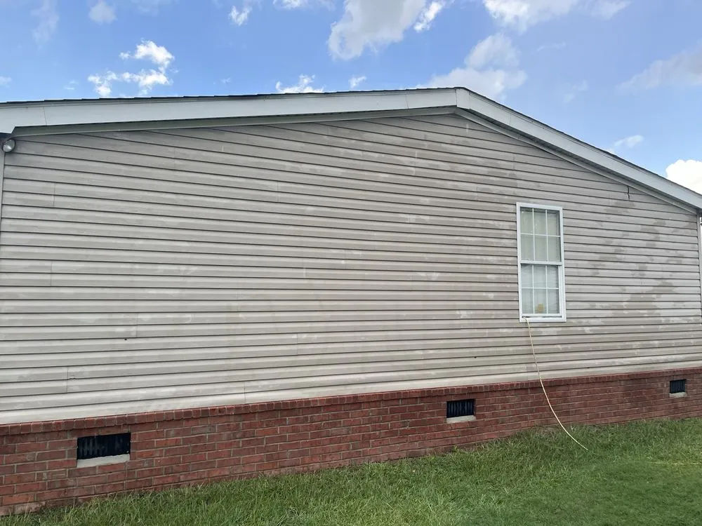 Reliable yard maintenance in Summerville, SC - Leisure Lawn Care Pressure Washing and Debris Removal