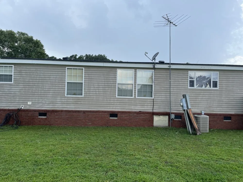 Reliable yard cleanup service near you in Summerville, SC by Leisure Lawn Care Pressure Washing and Debris Removal