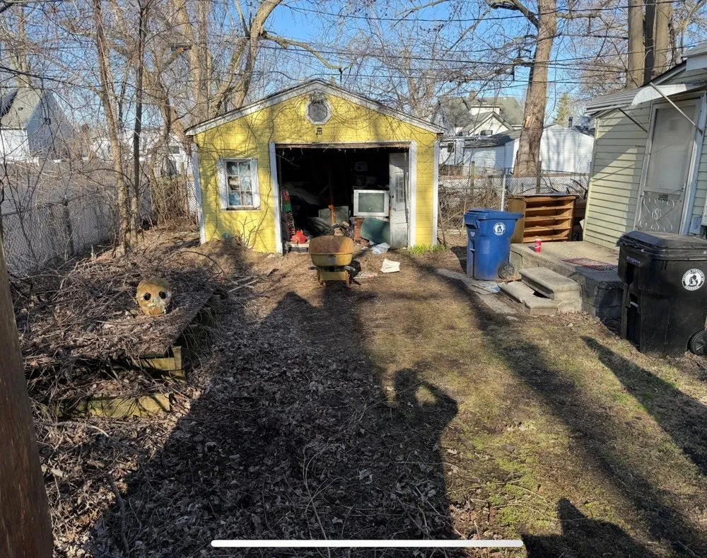 Trusted lawn mowing service in Allen Park, MI - Leisurely Lawns