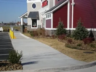 Trusted yard maintenance in Springdale, AR - Leisurescapes