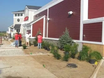 Top-rated lawn care service in Springdale, AR by Leisurescapes