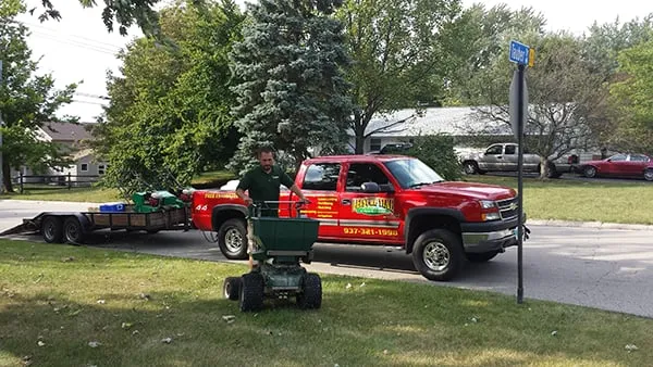Expert residential landscaping experts serving Dayton, OH - Leisuretime Lawncare
