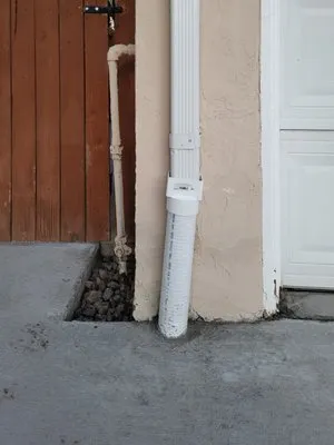 LEM Landscaping Logo