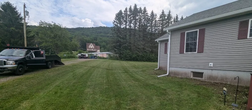 Custom lawn mowing service experts serving Unadilla, NY - Lemons Lawn Care And Cleanouts