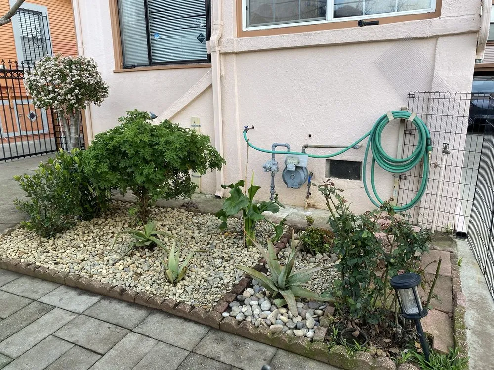 Local garden landscaping in Oakland, CA by Lemonwood Lawn Solutions