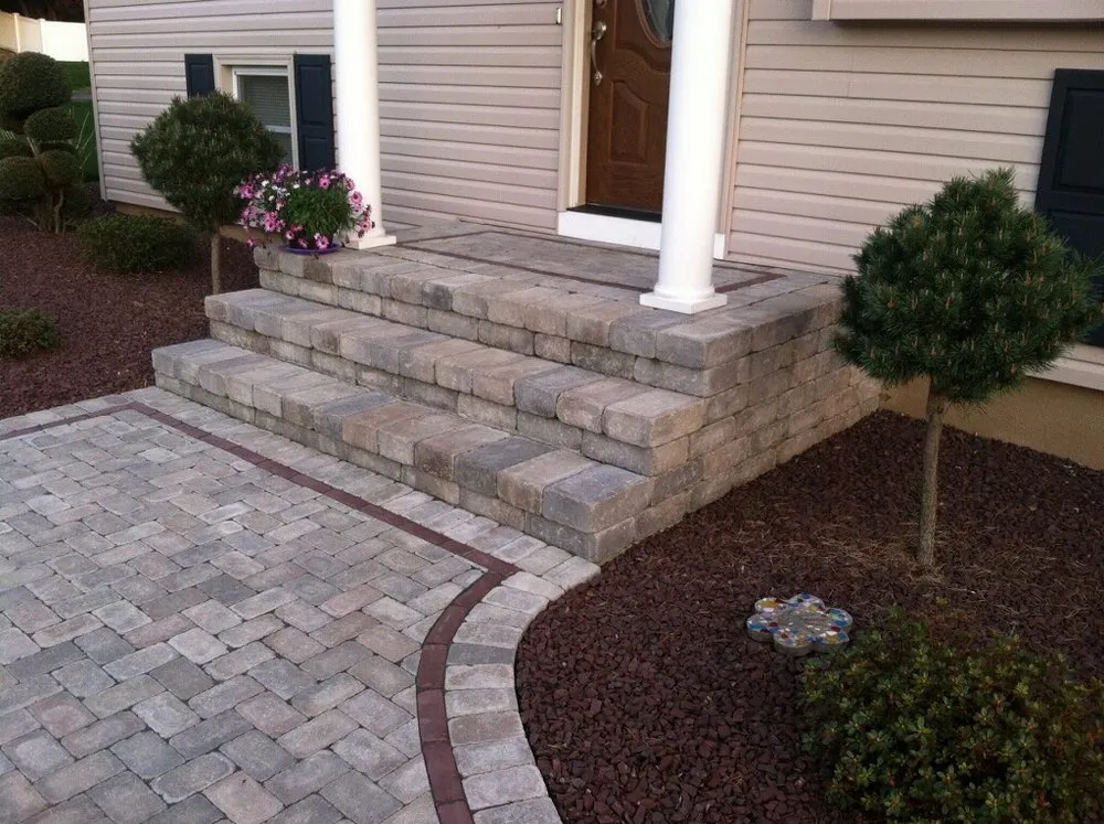 Affordable garden landscaping in Newington, CT by Lenares Landscape & Design