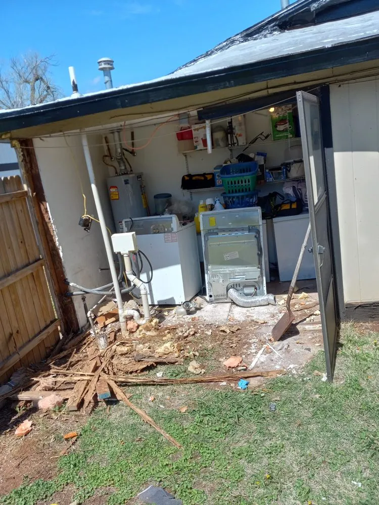 Professional lawn mowing service in Oklahoma City, OK by Lenjan Handyman