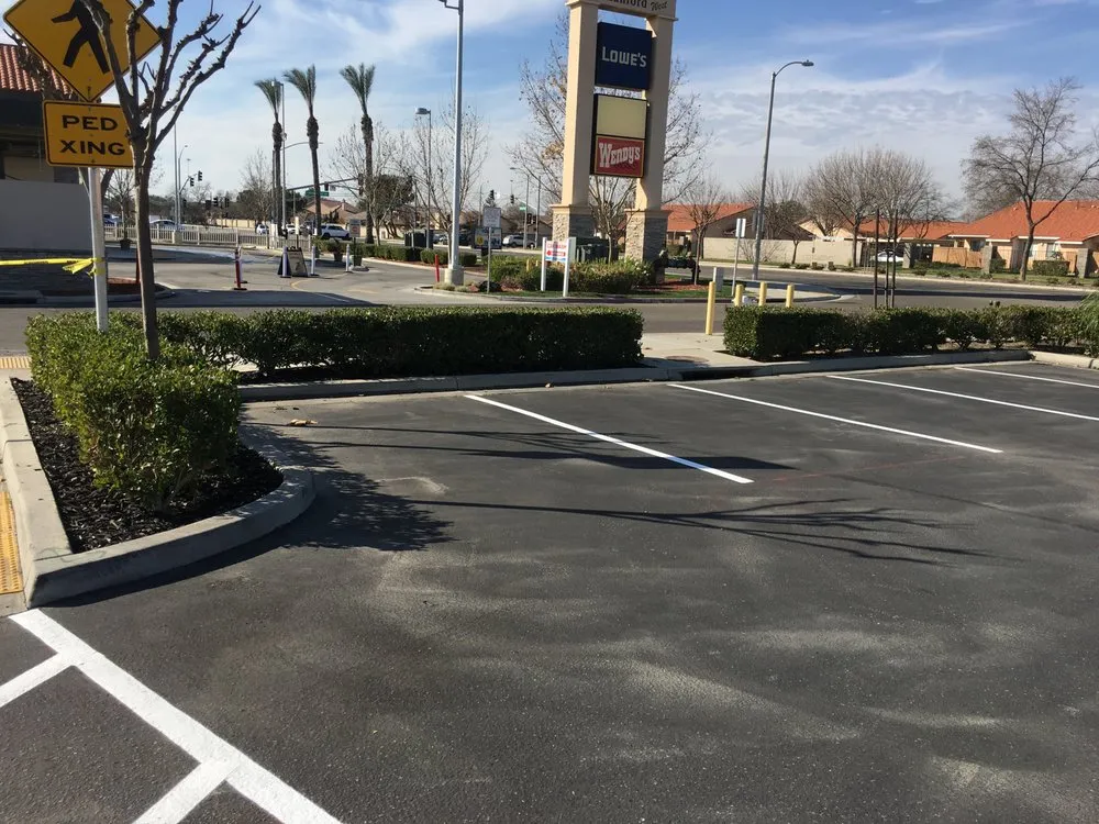 Expert yard maintenance near you across Hanford, CA - Lennox Landscaping