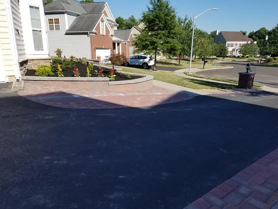 Local garden landscaping for residential properties in Feasterville-Trevose, PA by Lenny Company´s