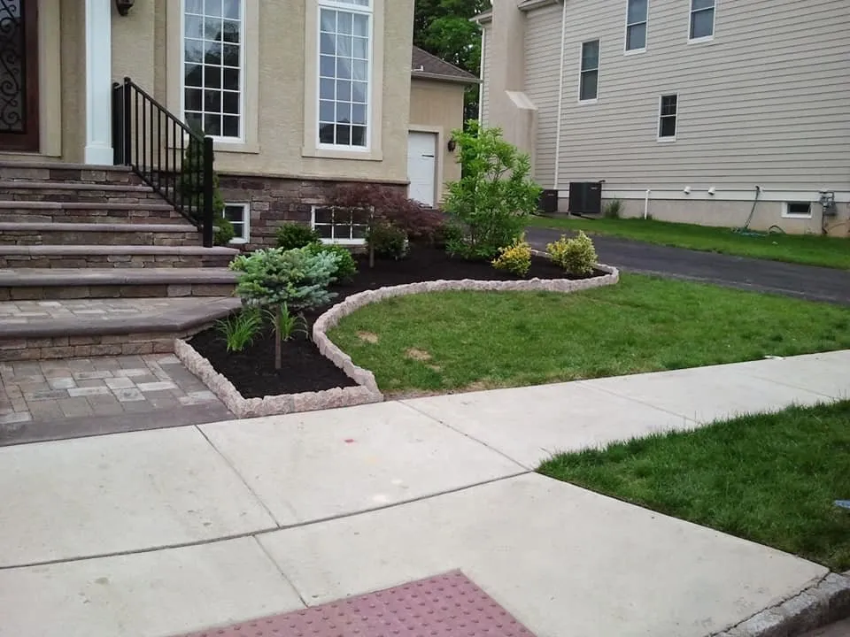 Affordable landscaping services in Feasterville-Trevose, PA by Lenny Company´s
