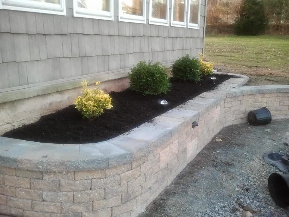 Reliable landscape design for year-round maintenance in Feasterville-Trevose, PA by Lenny Company´s