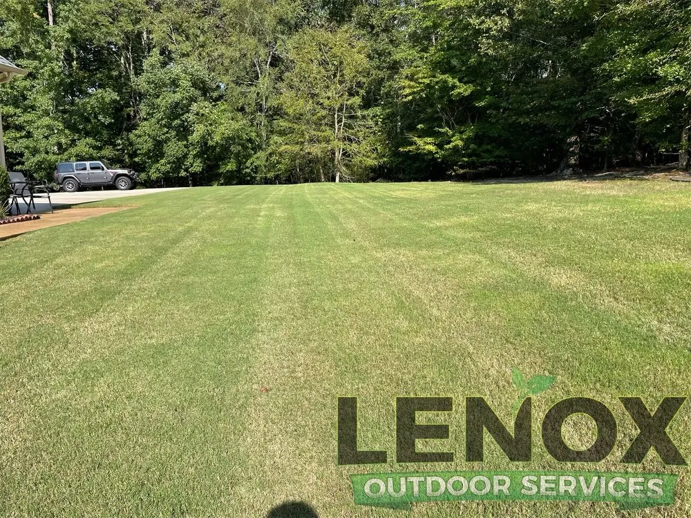 Affordable garden landscaping in Decatur, AL by Lenox Outdoor Services
