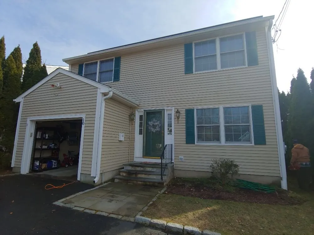 Top-rated yard cleanup service for year-round maintenance across Norwalk, CT - Lenox Powerwashing and Landscaping