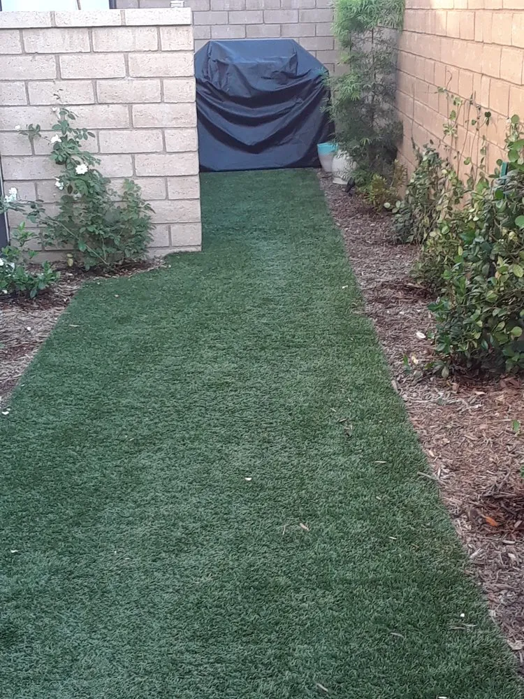 Custom lawn mowing service experts serving Garden Grove, CA - Leo Landscape