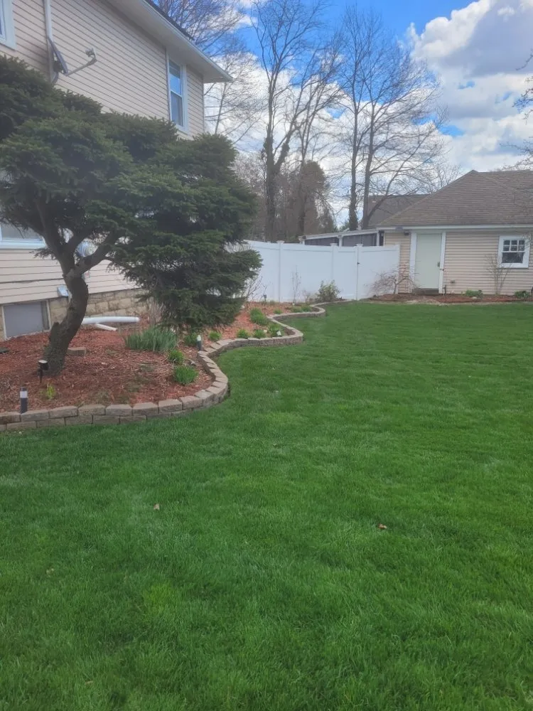 Local lawn care service in Haverhill, MA by Leo Lawn Care